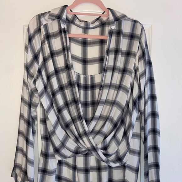 Black and white plaid blouse - Picture 1 of 3
